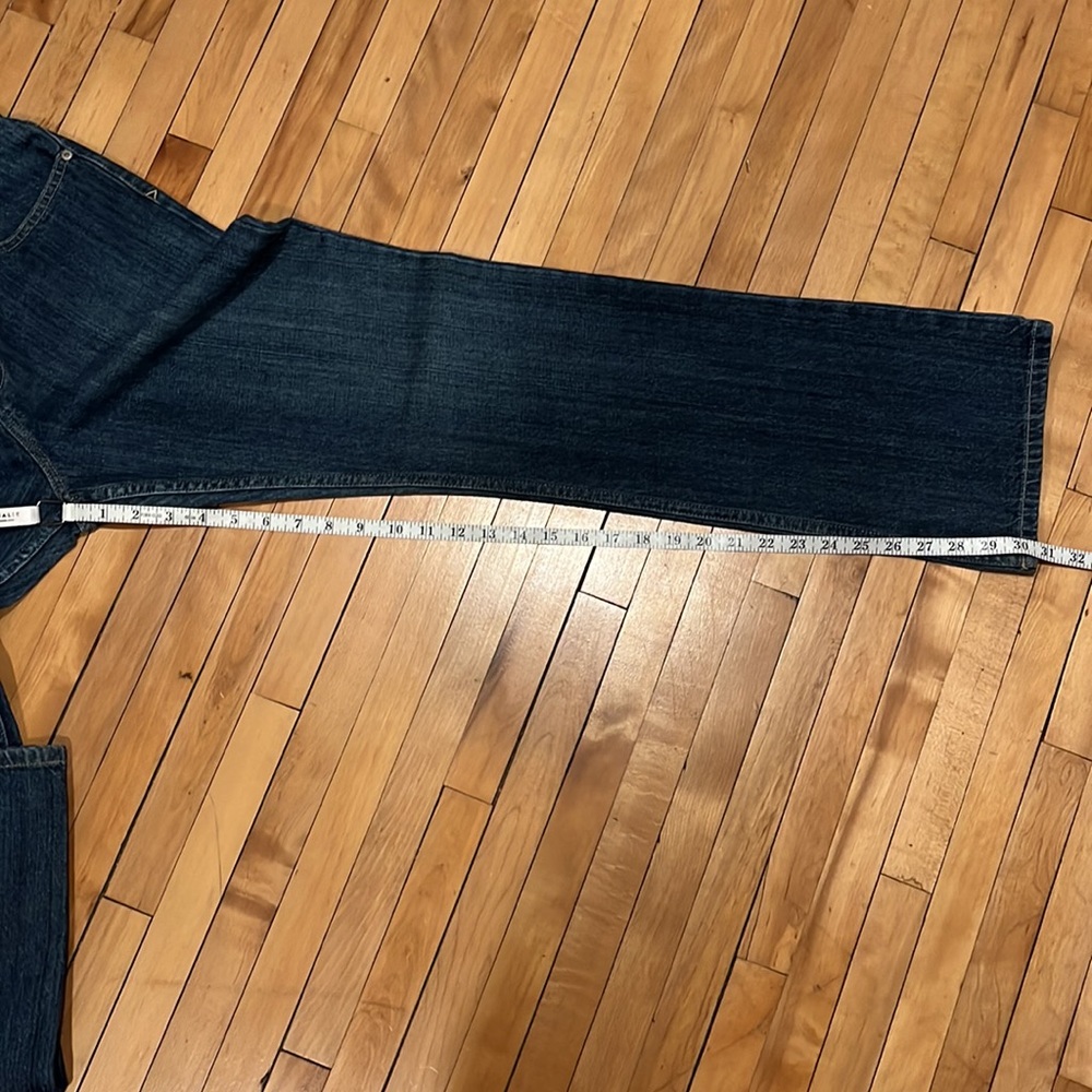 Zena Jeans - Picture 12 of 12